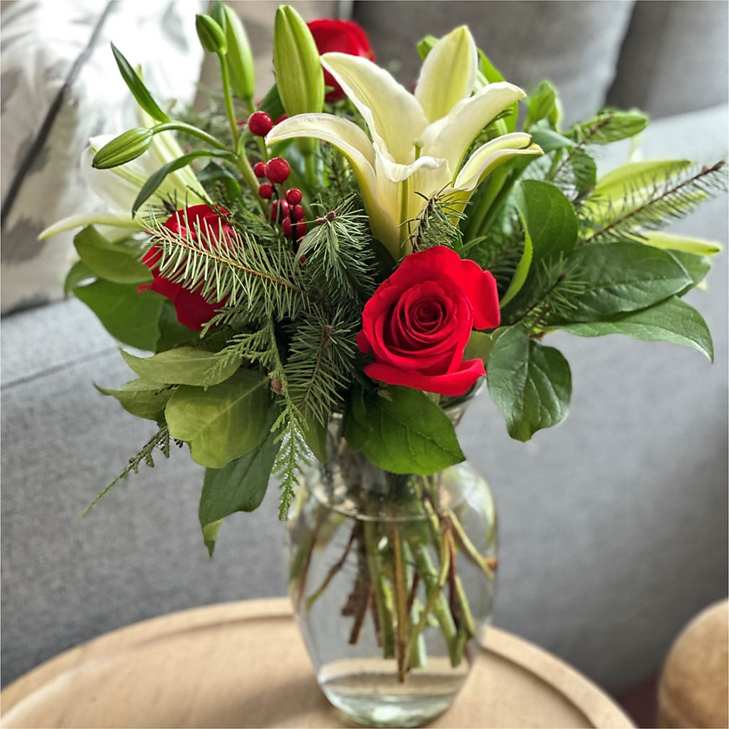 Sparkling Snowflakes Bouquet –  Cb Florist, Canton MI